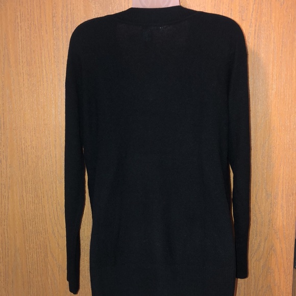GAP V-neck sweater. Size S. NWT! - Picture 5 of 10